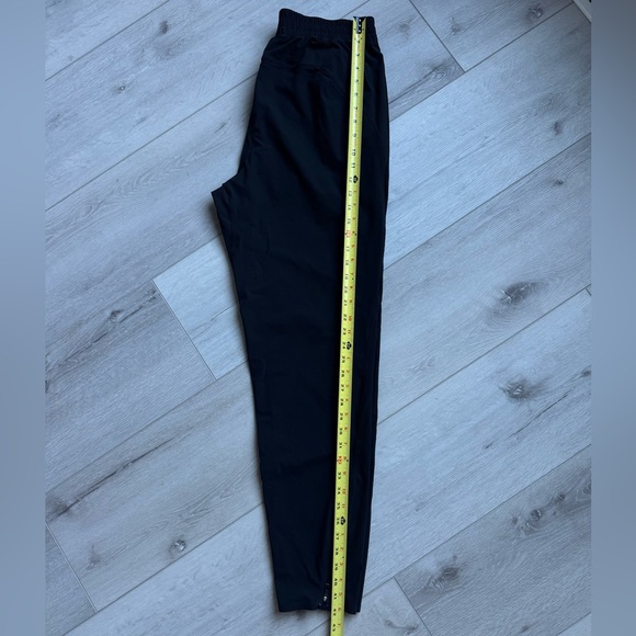 Lululemon Pace Breaker Pant. Size L - Picture 6 of 6